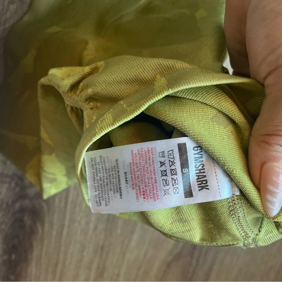 Gymshark Olive Green Camo Leggings - Picture 2 of 3